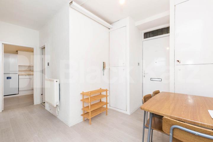 3 double bedroom apartment with balcony and inclusive of heating and hot water Collier Street, Angel / Kings Cross